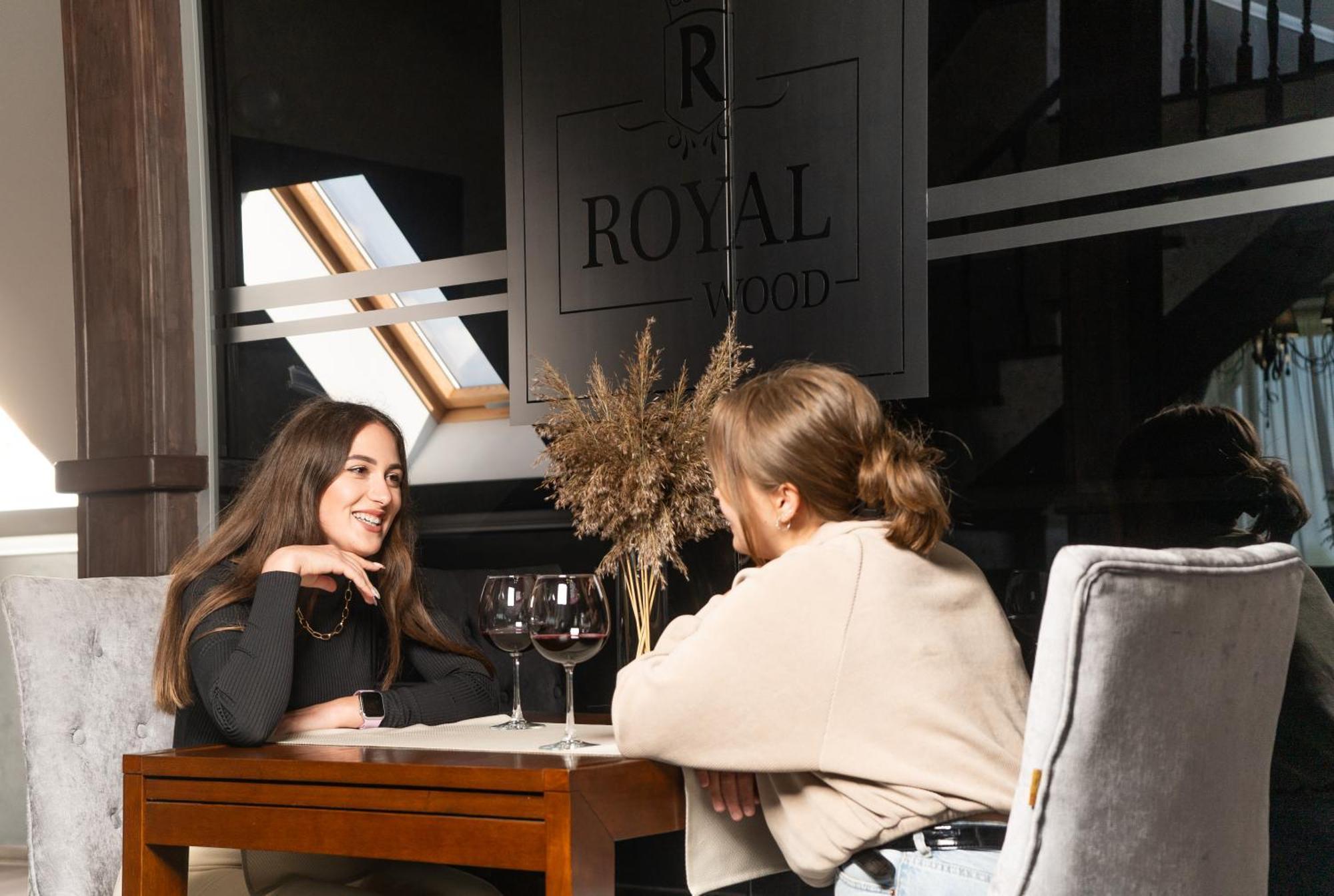 Royal Wood Hotel Rokytne  Luaran gambar